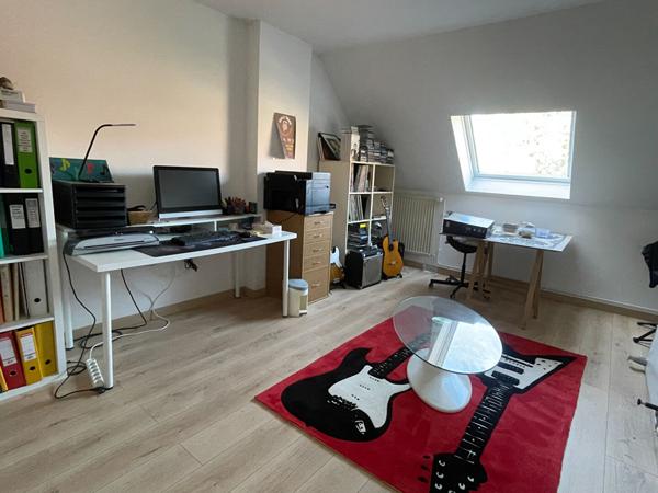 Maison Béthune - Centre ville - 4 Chambres et un bureau - jardin et garage , Bethune