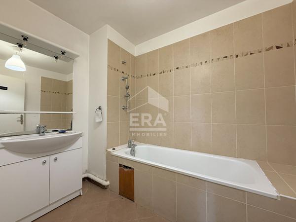 Résidence de 2008 appartement de 4 pièces et 2 places de stationnements