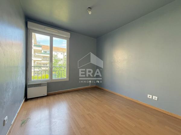 Résidence de 2008 appartement de 4 pièces et 2 places de stationnements