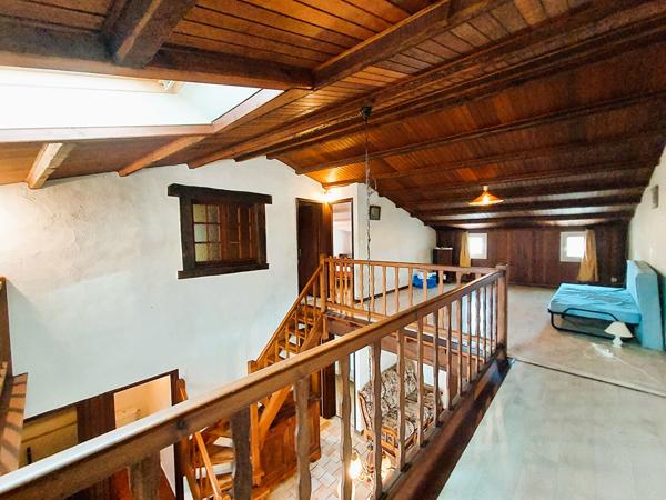 Trillou - Maison 3 chambres avec chai en pierres entre forêt et marais