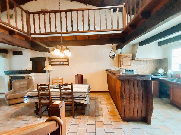 Trillou - Maison 3 chambres avec chai en pierres entre forêt et marais