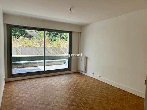 Location Appartement 3 pièces 58 m² - Paris 75015
