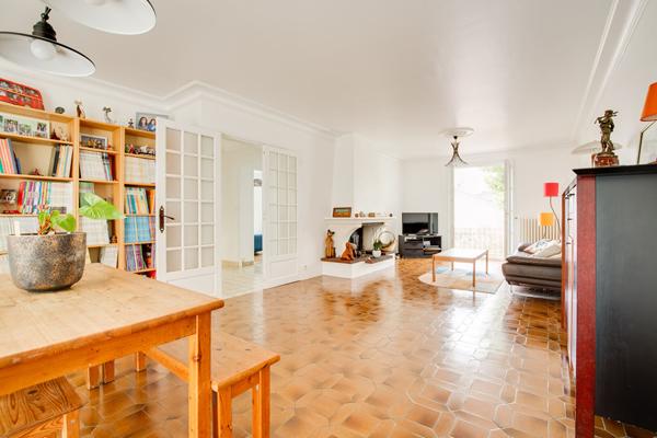 A VENDRE NANTES/ZOLA MAISON 5 CHAMBRES/GARAGE /JARDIN/ STUDIO