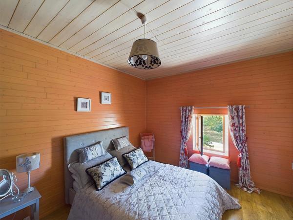 Grande maison familiale dans un endroit paisible