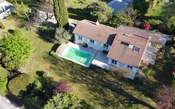 Maison à vendre    5 pièces • 161 m2 Chabeuil