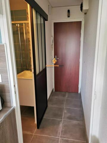 Location                                                      Studio
                        
                     1 pièces                      17 m2                     à Pau
