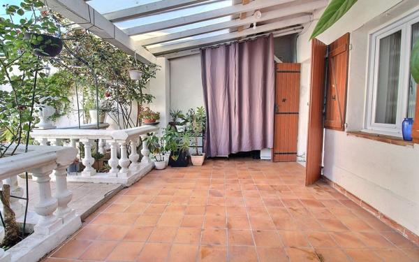 Maison à vendre    12 pièces •  Marseille 3