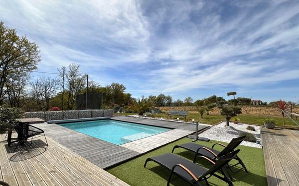 Immeuble à vendre    4 pièces •  Aire-sur-l'Adour