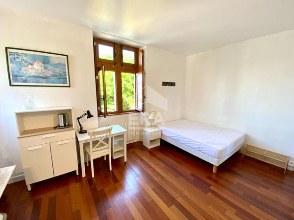 STUDIO MEUBLE A LOUER - BLOIS - REFAIT A NEUF, MOBILIER & EQUIPEMENT COMPLET