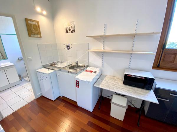 STUDIO MEUBLE A LOUER - BLOIS - REFAIT A NEUF, MOBILIER & EQUIPEMENT COMPLET