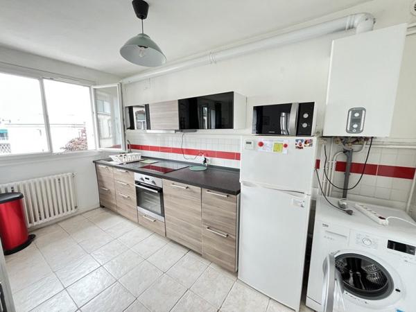 Appartement à louer 685 € CC Brest 3 p 55 m² DPE D