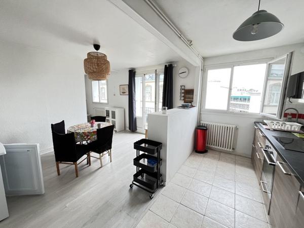 Appartement à louer 685 € CC Brest 3 p 55 m² DPE D
