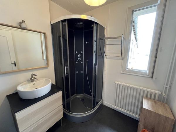 Appartement à louer 685 € CC Brest 3 p 55 m² DPE D