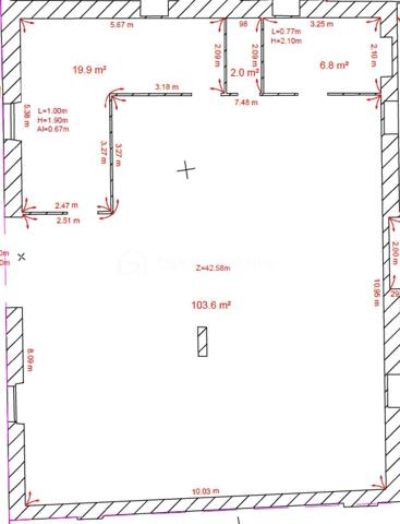 Opportunité idéale pour un investisseur : local commercial en rez-de-chaussée, déjà loué dans le cadre d’un bail commercial 3/6/9 signé en juin 2025.
Le locataire en place assure un loyer de 640 € / mois, offrant une rentabilité brute de 9,61 %.

La copropriété ne prévoyant aucune restriction d’usage, le local permet l’exercice de toute activité commerciale, artisanale ou libérale, garantissant une grande pérennité locative.

Un bien sécurisé, rentable et sans vacance locative : parfait pour un placement patrimonial performant.