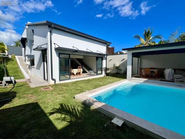 Maison à vendre à Saint-Gilles-les-Bains à la Réunion (97434), ref : MTKU   
Carros