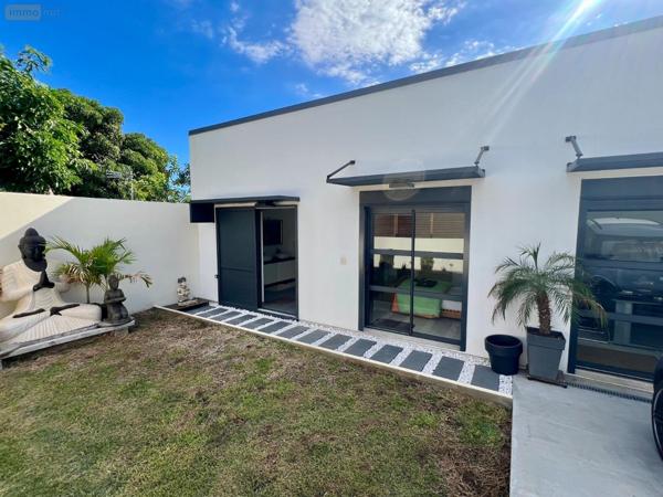 Maison à vendre à Saint-Gilles-les-Bains à la Réunion (97434), ref : MTKU   
Carros