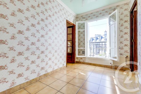 Appartement F4 à vendre  5 pièces - 65,11 m 2   PARIS  - 75017