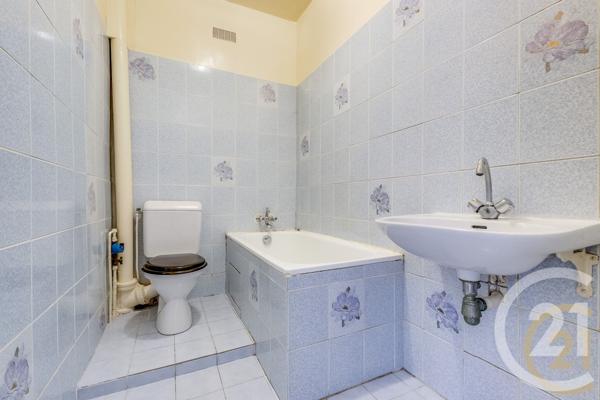 Appartement F4 à vendre  5 pièces - 65,11 m 2   PARIS  - 75017