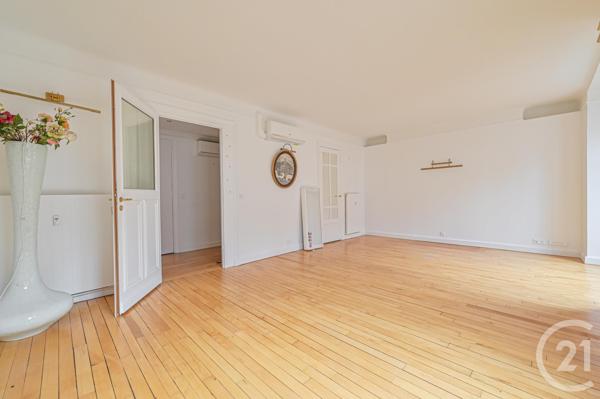 Appartement F4 à vendre  5 pièces - 65,11 m 2   PARIS  - 75017