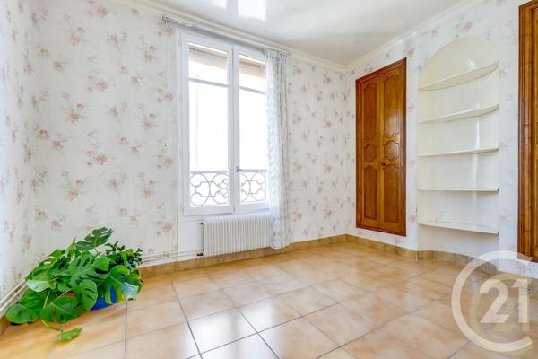 Appartement F4 à vendre  5 pièces - 65,11 m 2   PARIS  - 75017