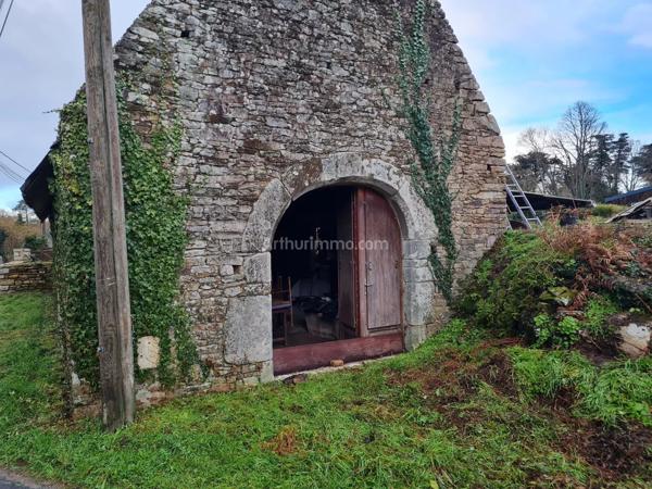 Vente                                                      Ferme
                        
                     1 pièces                      80 m2                     à Landévant