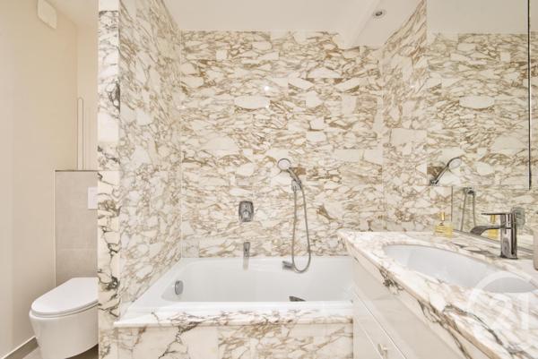 Appartement F4 à vendre  4 pièces - 104,47 m2 NICE - 06