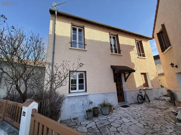 Maison à vendre à Vichy dans l'Allier (03200), ref : 2024/829-03020