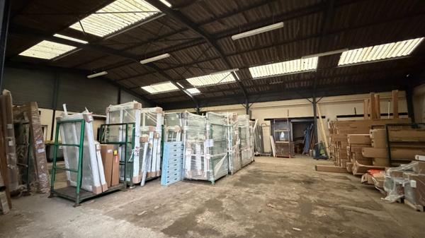 Local commercial bureaux + stockage