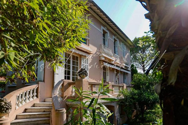 Maison Cannes 5 pièce(s) 250 m2 Petit Juas 1 480 000 euros