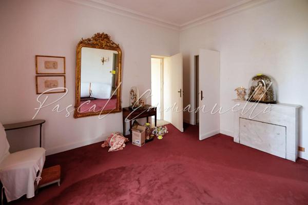 Maison Cannes 5 pièce(s) 250 m2 Petit Juas 1 480 000 euros