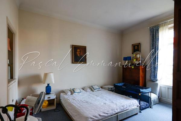 Maison Cannes 5 pièce(s) 250 m2 Petit Juas 1 480 000 euros