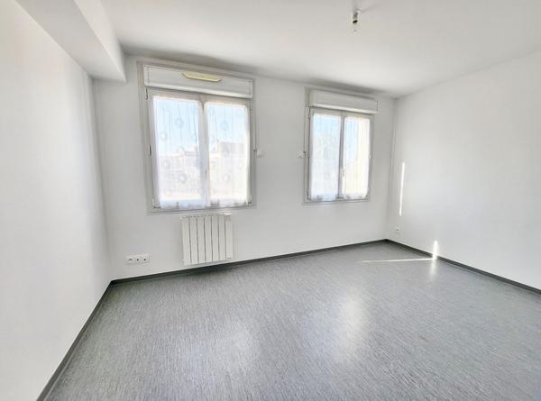 Appartement Ecommoy 2 pièces 72.67 m2