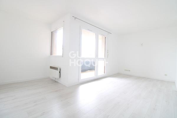 Appartement Brie Comte Robert 26.15 m2 avec un balcon et stationnement