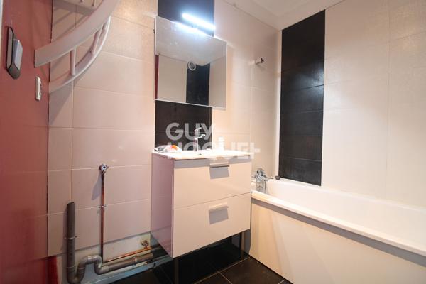 Appartement Brie Comte Robert 26.15 m2 avec un balcon et stationnement