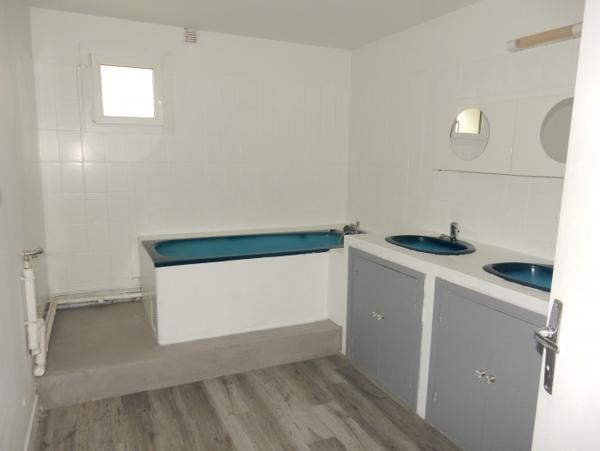 Location Maison 7 pièces Vouarces (51260) - village