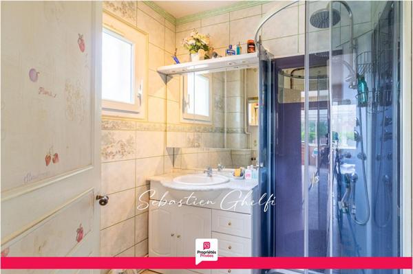 maison avec dépendances et hangar sur parcelle de plus de 3000m²