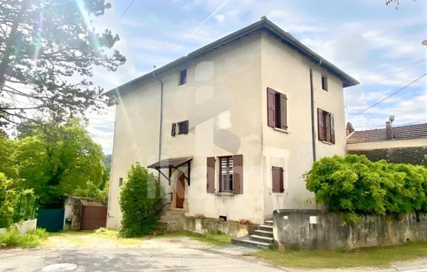 155 m2 à 5 min de Romans   Le charme de l’ancien à remodeler selon vos envies (potentiel +++)