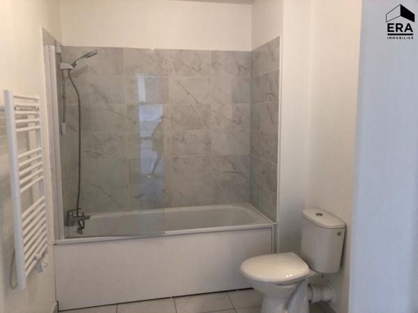 A LOUER  - Frejus - BEAU T2 AVEC TERRASSE ET PARKING - PROGRAMME 2019