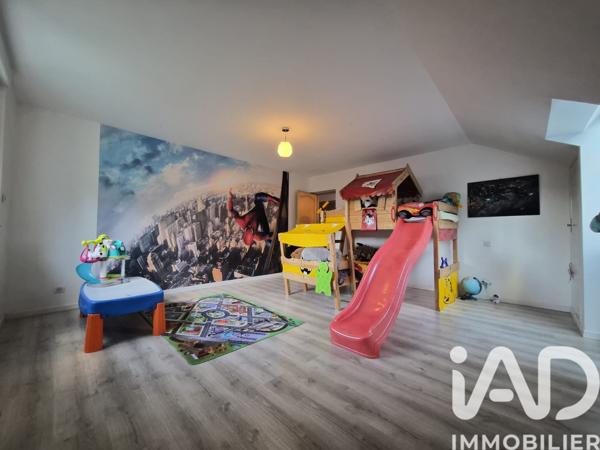 Maison à vendre 8 pièces 320 m² Pavant