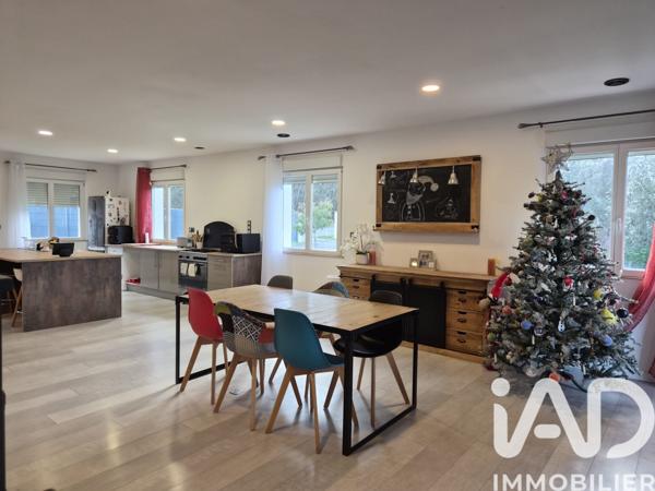 Maison à vendre 8 pièces 320 m² Pavant