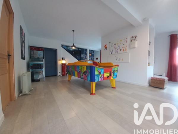 Maison à vendre 8 pièces 320 m² Pavant