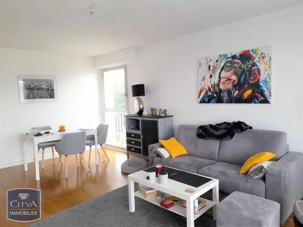 Appartement à louer 3 pièces 75.1m²