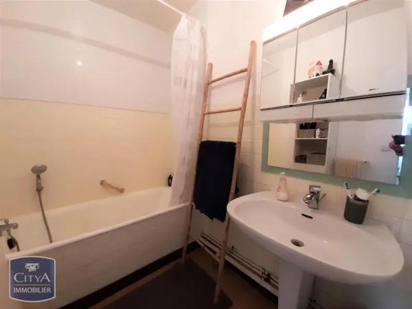 Appartement à louer 3 pièces 75.1m²