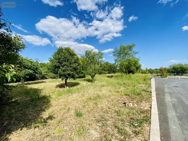 Terrain à Batir à vendre à Saint-Bauzille-de-Montmel dans l'Hérault (34160), ref : 34012-711