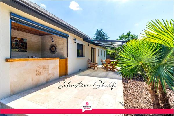 belle maison de plain-pied avec 3 chambres-cellier-grand garage-beau terrain