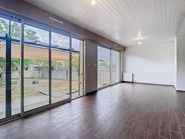 Plain pied sur Cholet avec deux chambres et jardin