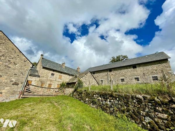 A VENDRE  PROPRIETE  DE CORPS DE FERME  SECTEUR CHAUCHAILLES