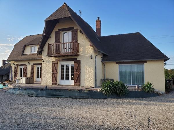 Maison à la campagne sans voisins au milieu des champs. 269 000 €