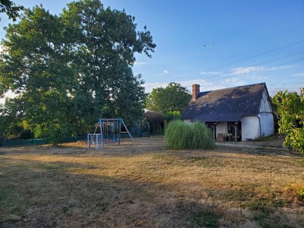 Maison à la campagne sans voisins au milieu des champs. 269 000 €