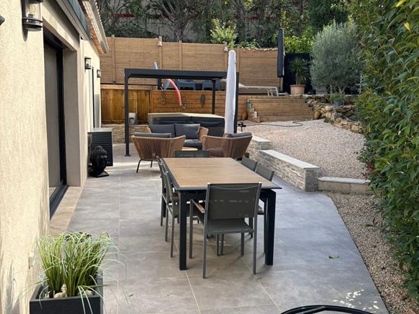 Superbe maison contemporaine à vendre à Peynier